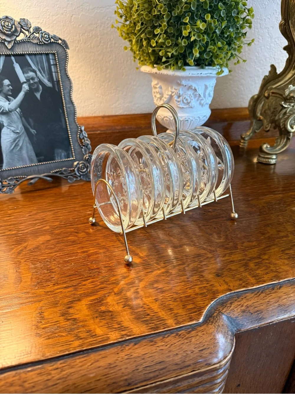 Vintage Mid‑Century Modern Glass Coasters & Brass Caddy – Fleur‑de‑Lis Set of 6